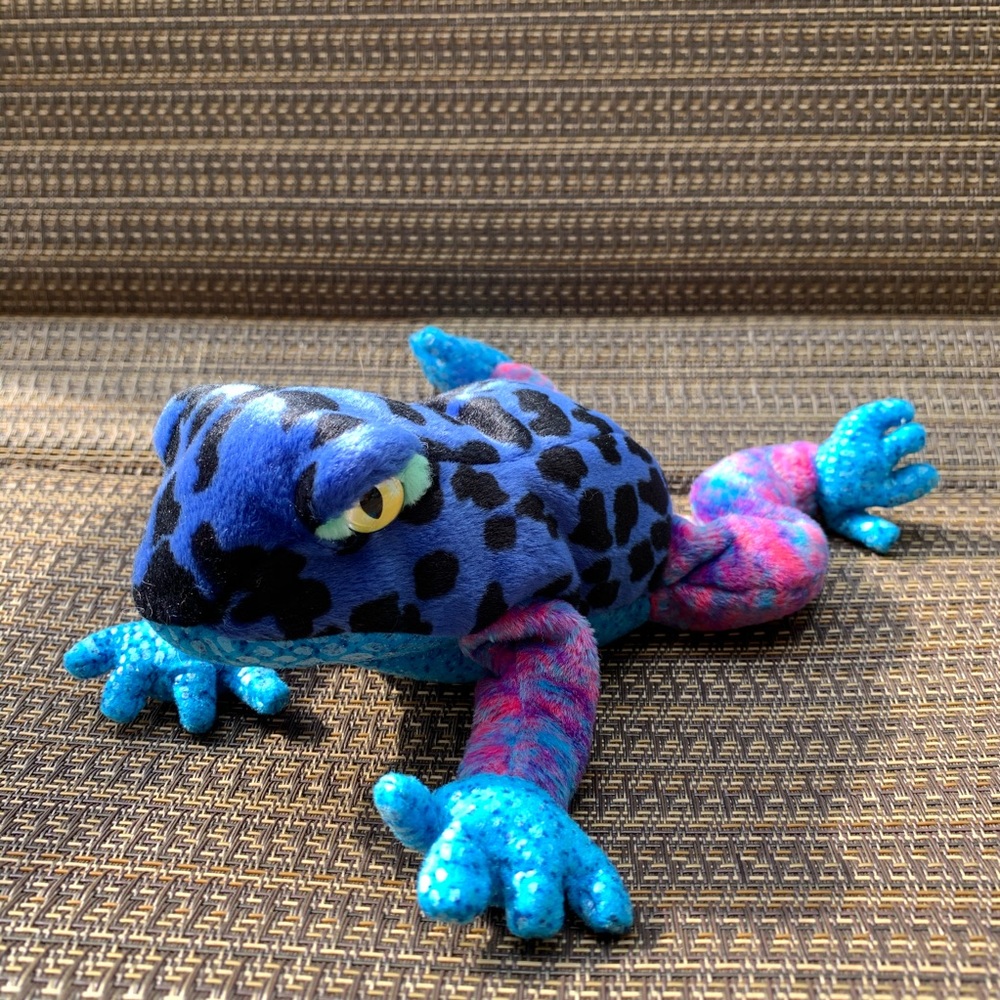 Dart beanie baby